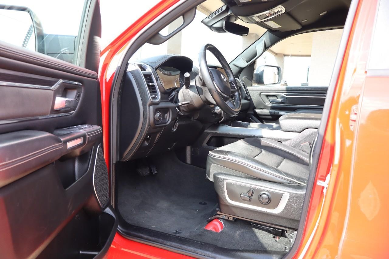 Ram 1500 Vehicle Full-screen Gallery Image 10