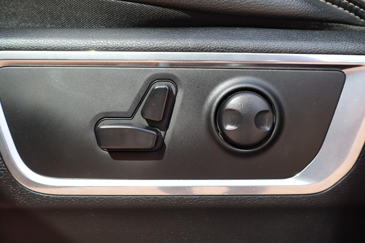 Ram 1500 Vehicle Full-screen Gallery Image 11