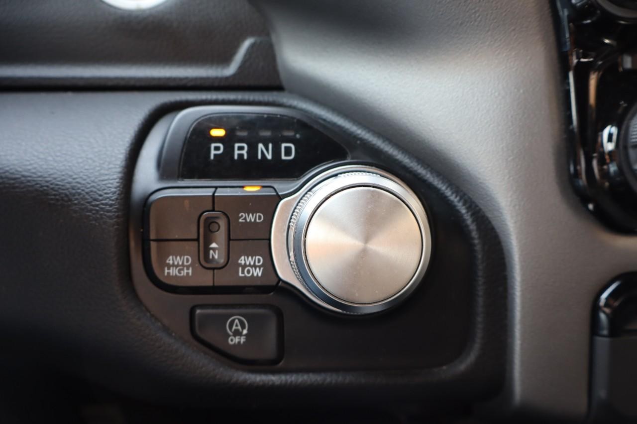 Ram 1500 Vehicle Full-screen Gallery Image 16