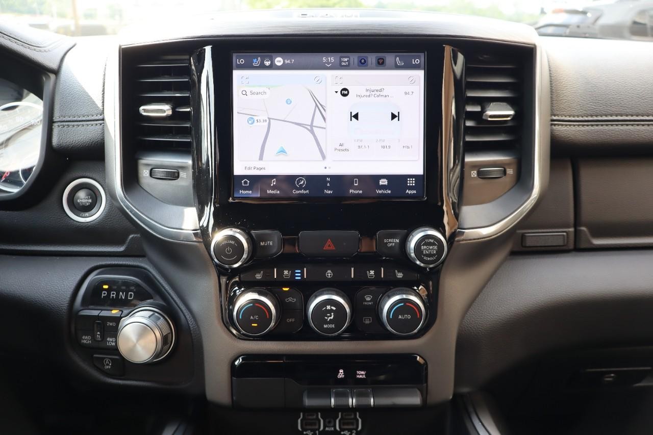 Ram 1500 Vehicle Full-screen Gallery Image 17