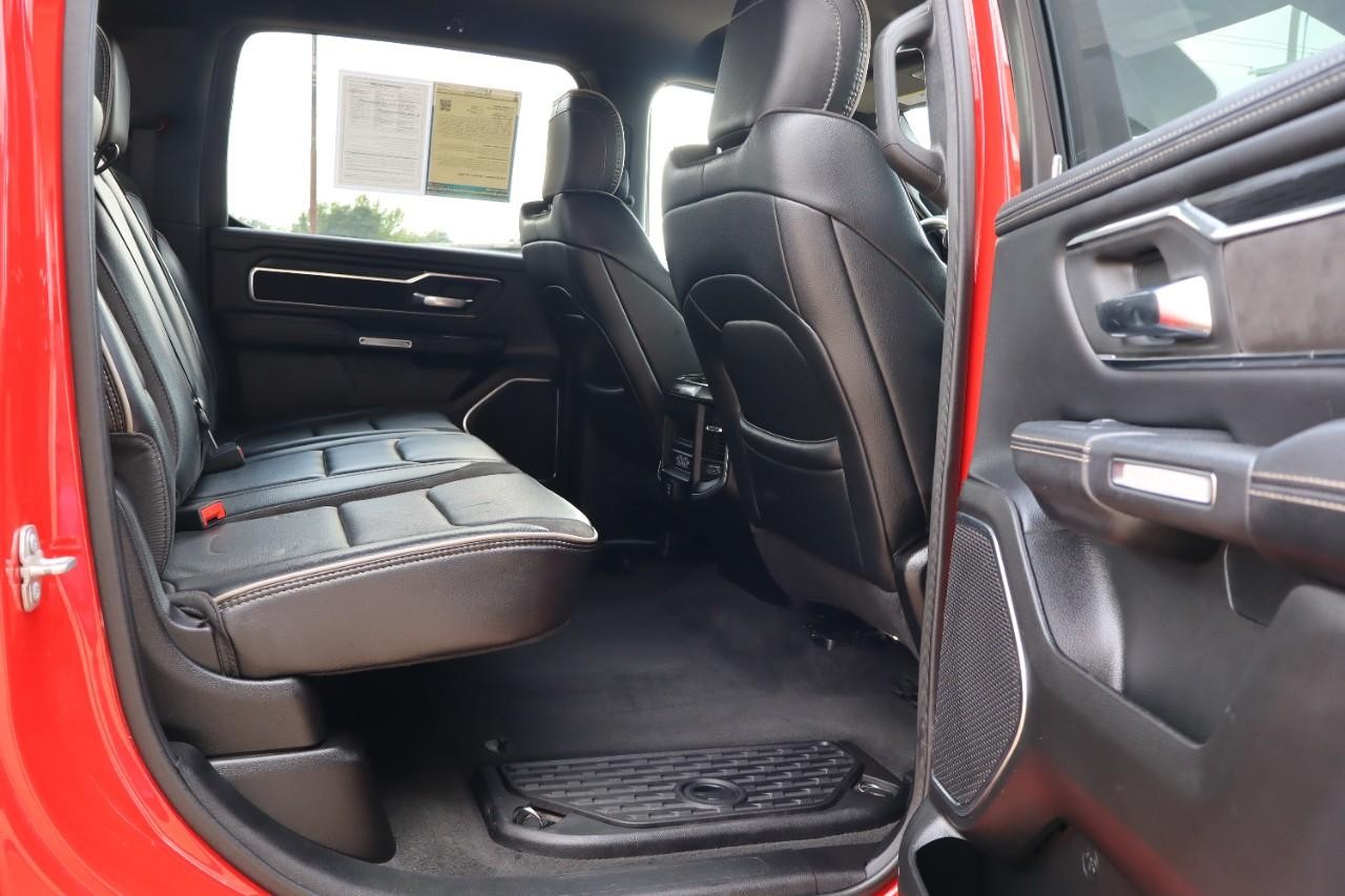 Ram 1500 Vehicle Full-screen Gallery Image 25