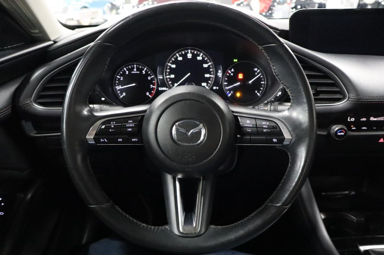 Mazda Mazda3 Sedan Vehicle Full-screen Gallery Image 12