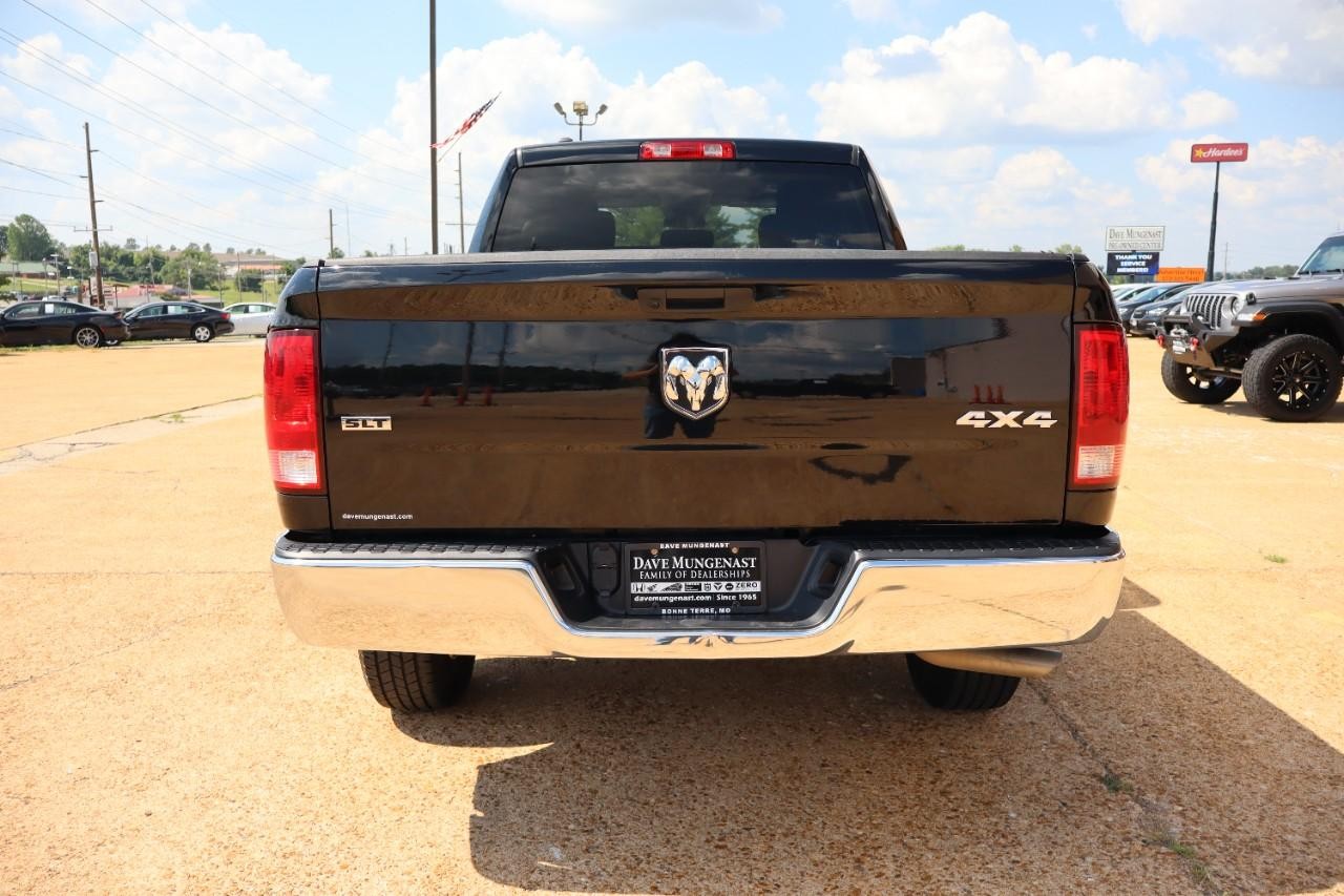 Ram 1500 Classic Vehicle Full-screen Gallery Image 5