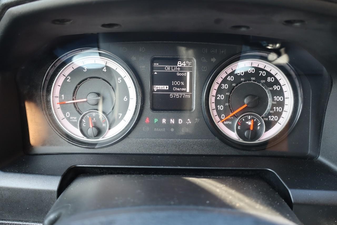 Ram 1500 Classic Vehicle Full-screen Gallery Image 16