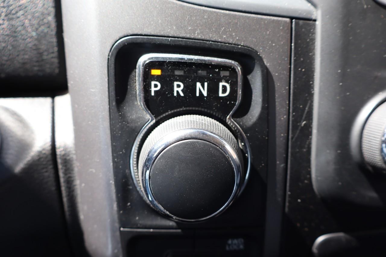 Ram 1500 Classic Vehicle Full-screen Gallery Image 18