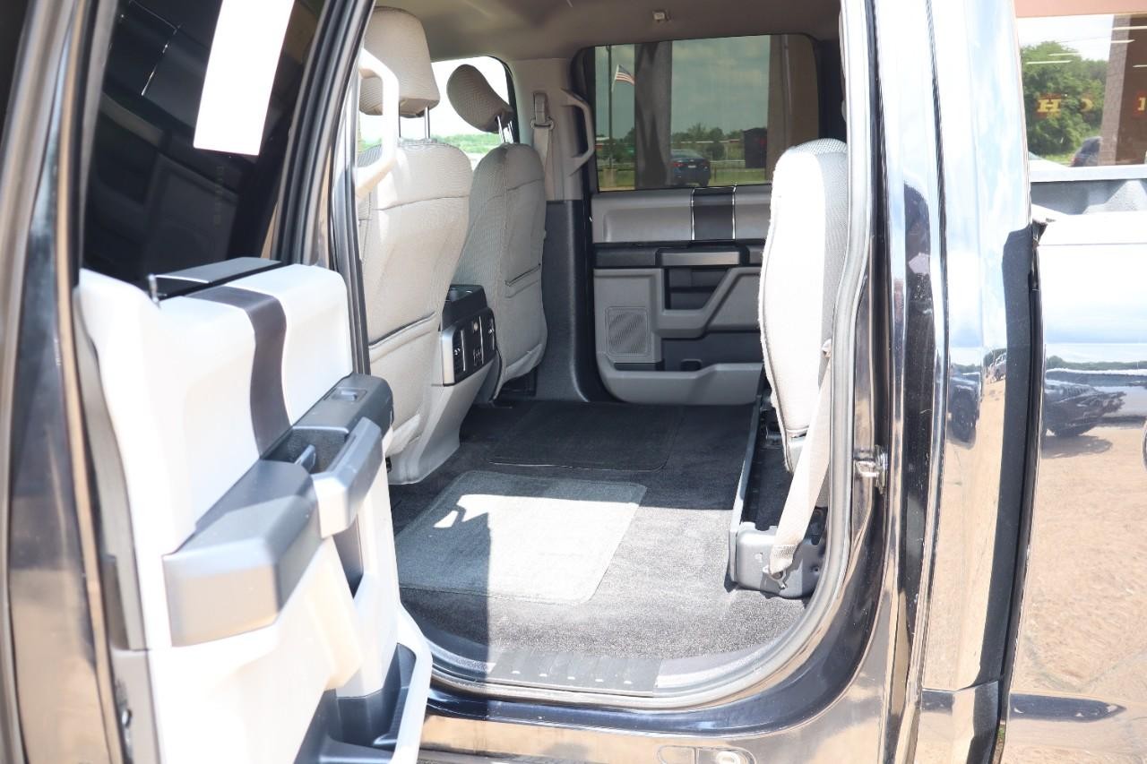 Ford F-150 Vehicle Full-screen Gallery Image 23