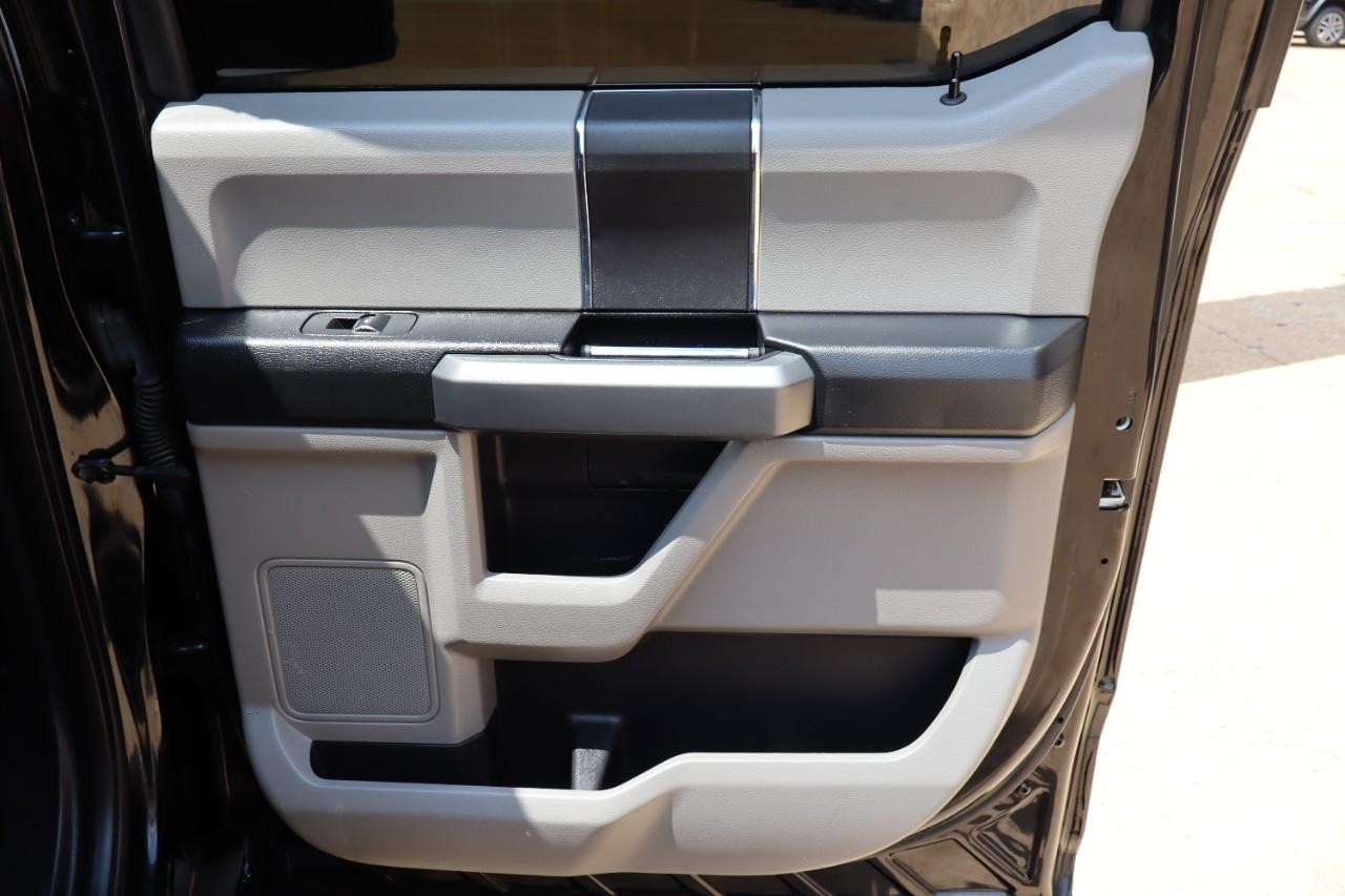 Ford F-150 Vehicle Full-screen Gallery Image 26