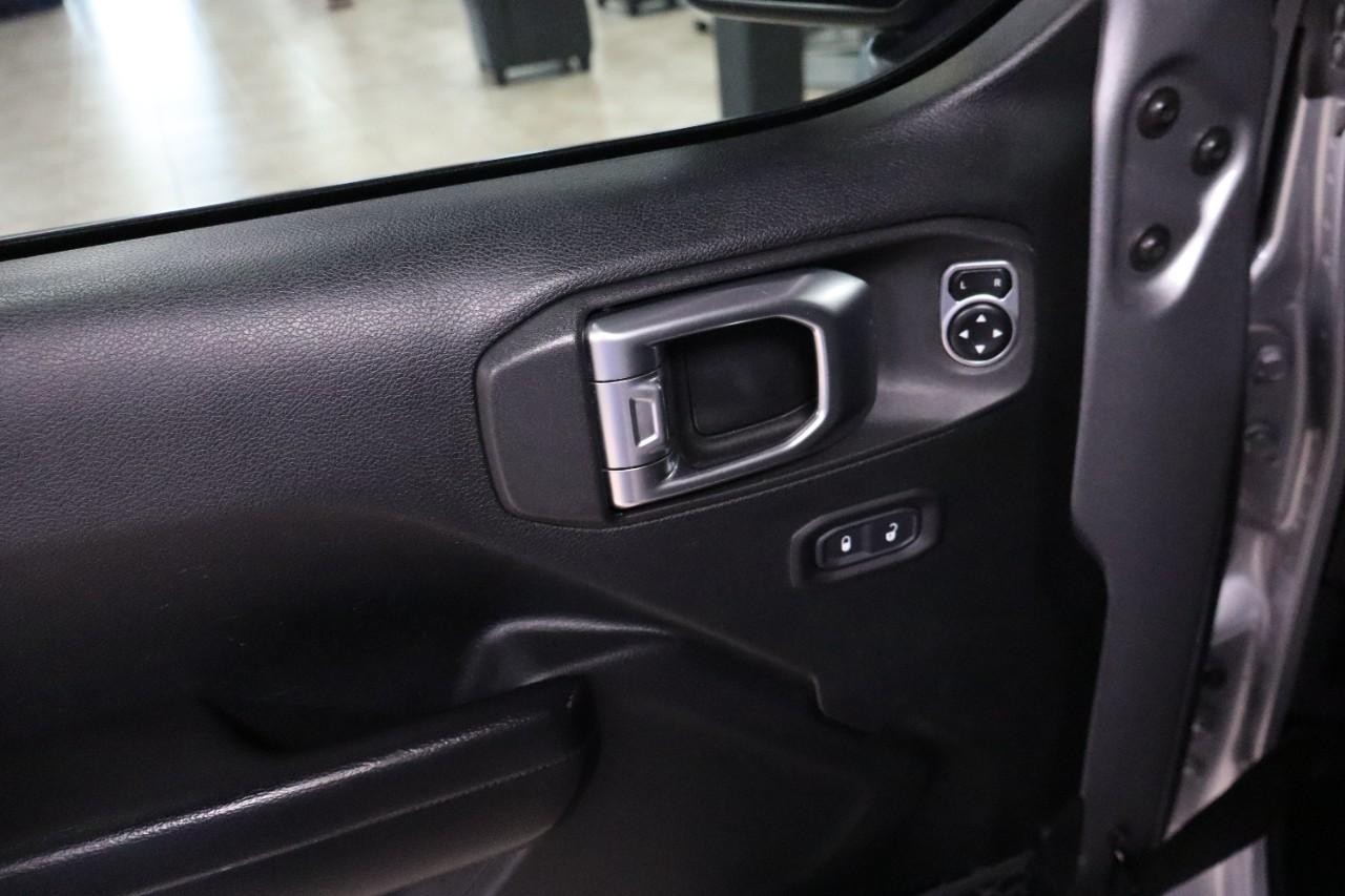 Jeep Gladiator Vehicle Full-screen Gallery Image 13