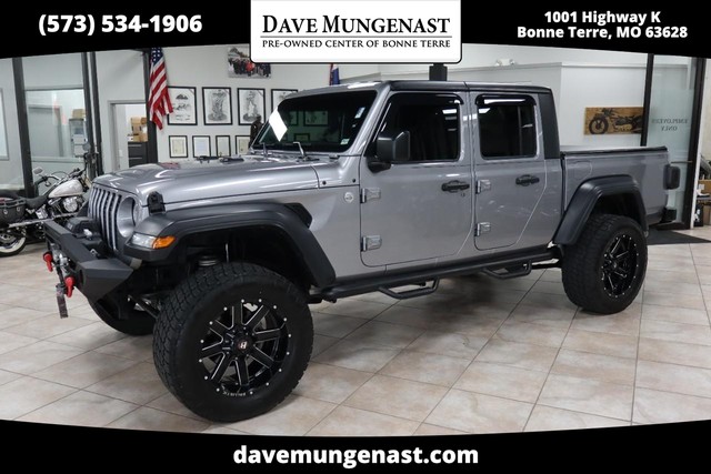 more details - jeep gladiator