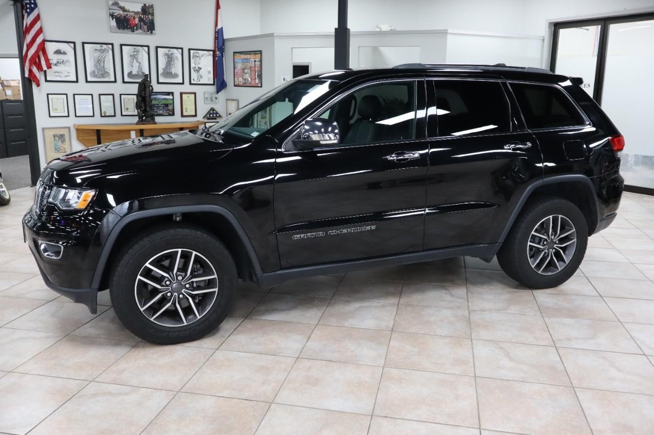 Jeep Grand Cherokee Vehicle Full-screen Gallery Image 2