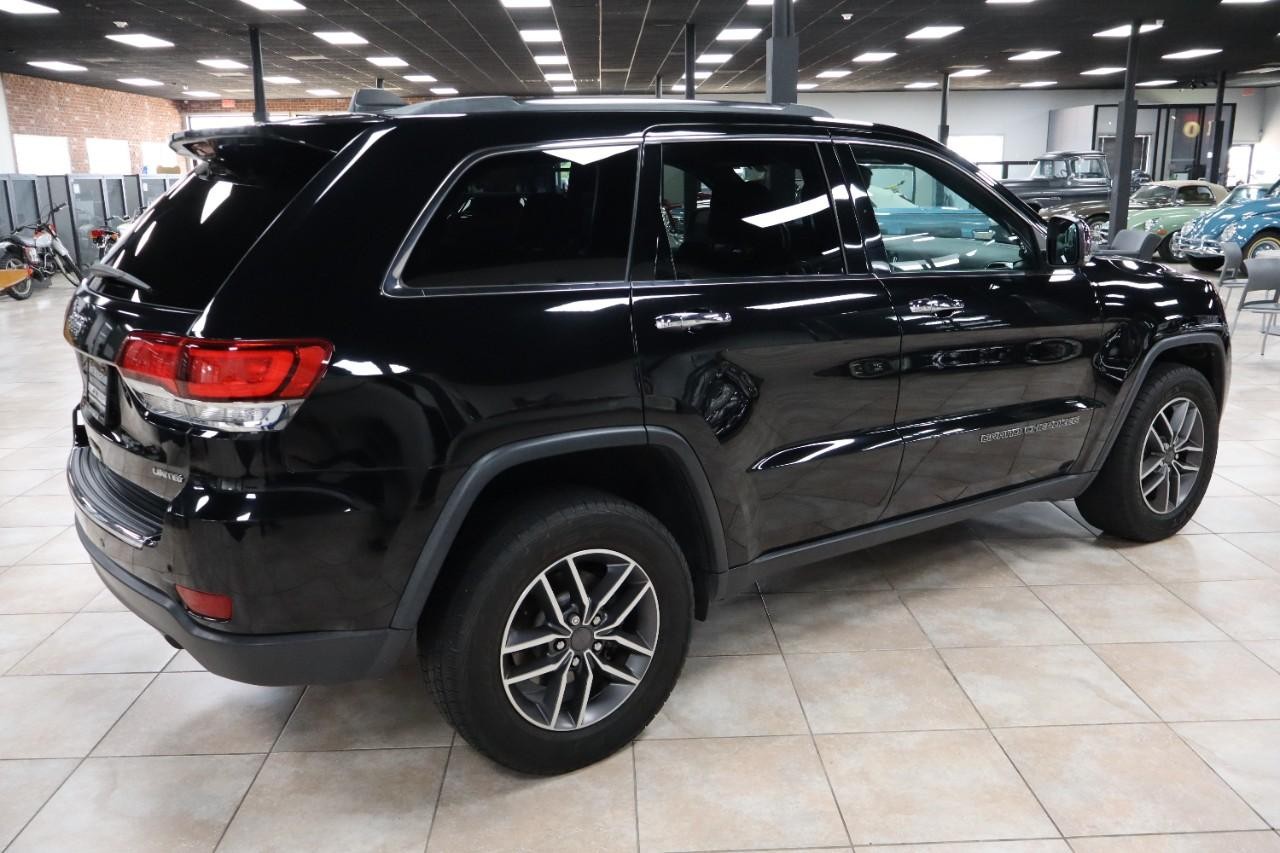 Jeep Grand Cherokee Vehicle Full-screen Gallery Image 6