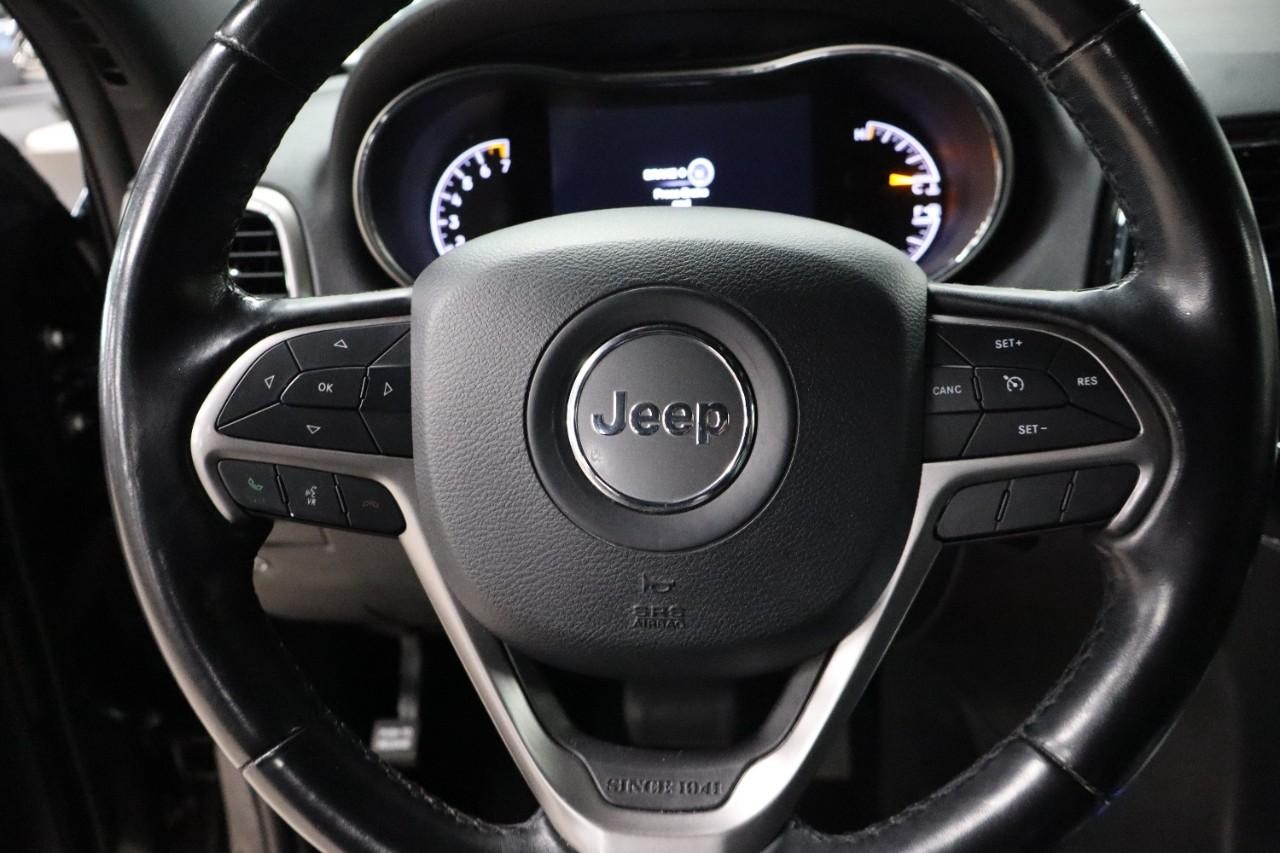 Jeep Grand Cherokee Vehicle Full-screen Gallery Image 14