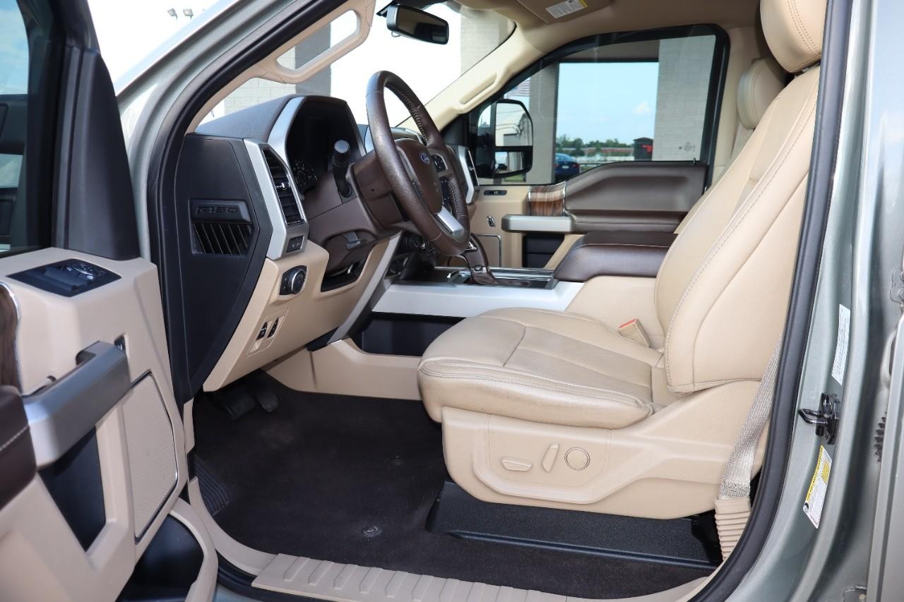 Ford F-150 Vehicle Full-screen Gallery Image 9