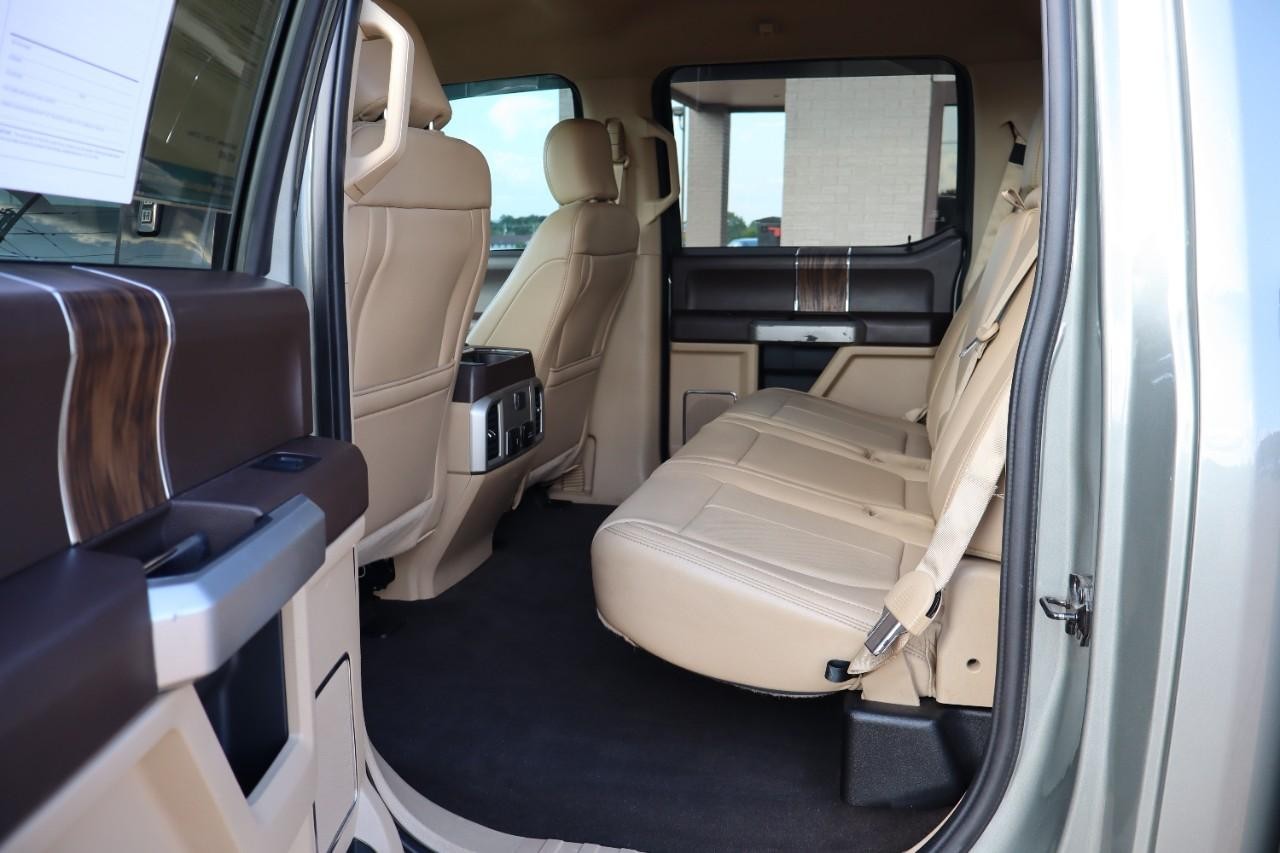 Ford F-150 Vehicle Full-screen Gallery Image 21