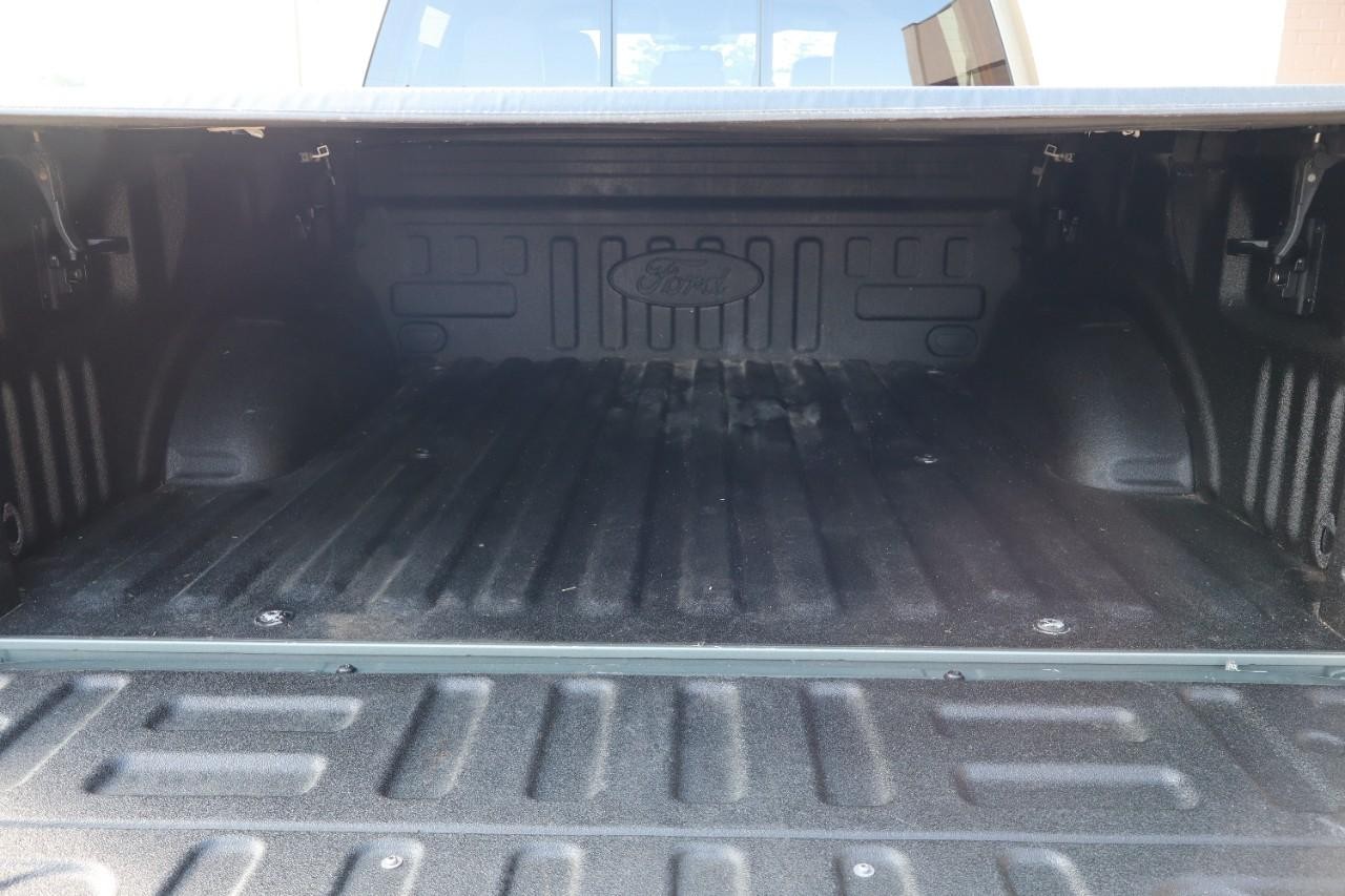 Ford F-150 Vehicle Full-screen Gallery Image 25