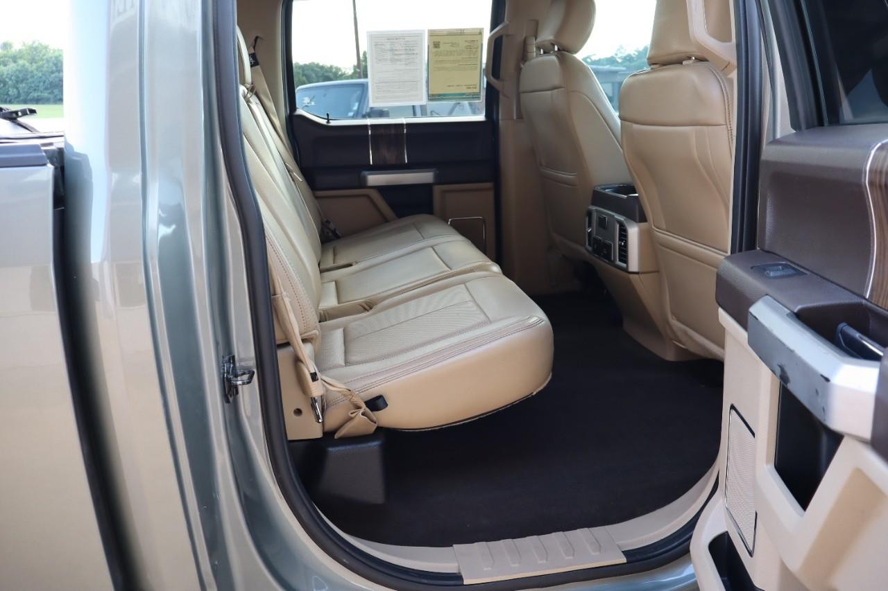 Ford F-150 Vehicle Full-screen Gallery Image 26