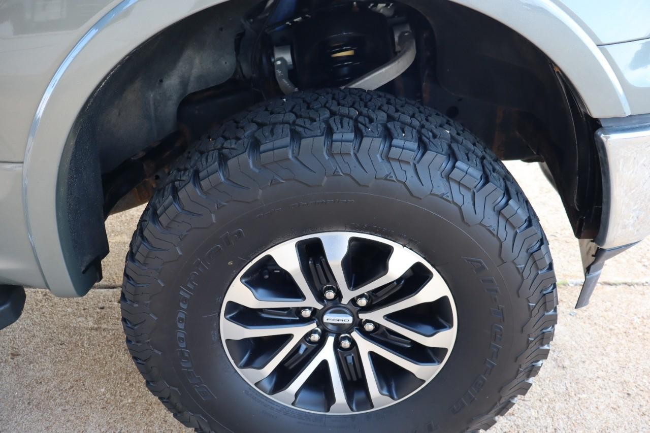 Ford F-150 Vehicle Full-screen Gallery Image 35