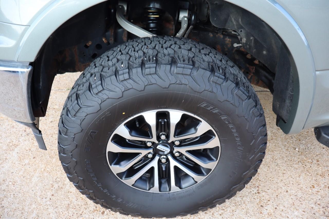 Ford F-150 Vehicle Full-screen Gallery Image 36