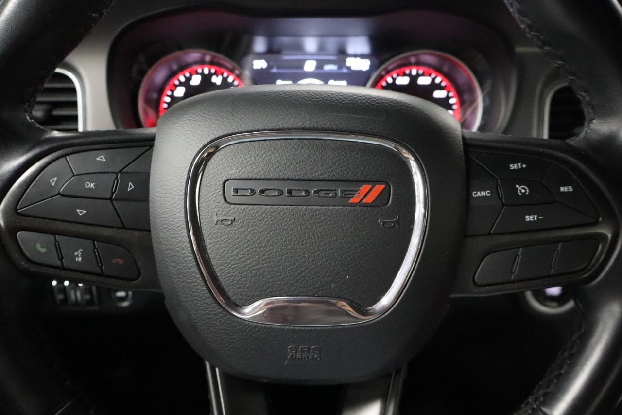 Dodge Charger Vehicle Full-screen Gallery Image 16