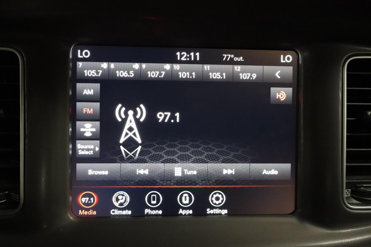 Dodge Charger Vehicle Full-screen Gallery Image 17