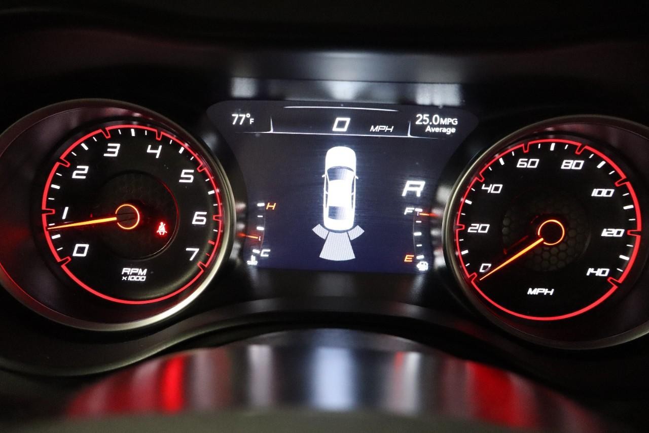 Dodge Charger Vehicle Full-screen Gallery Image 20
