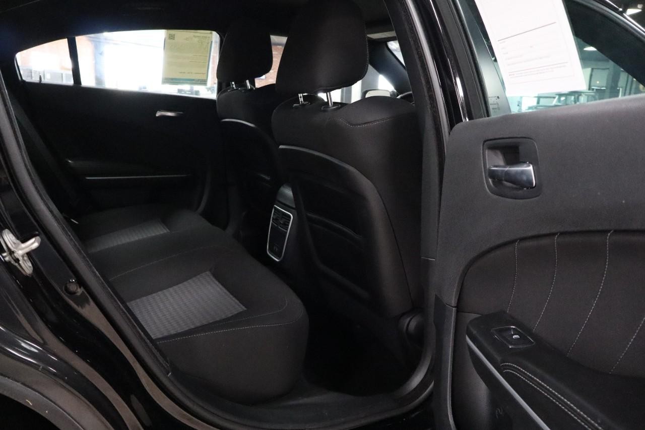 Dodge Charger Vehicle Full-screen Gallery Image 24