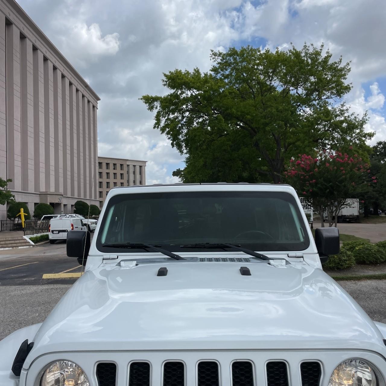 Jeep Wrangler Unlimited Vehicle Full-screen Gallery Image 9