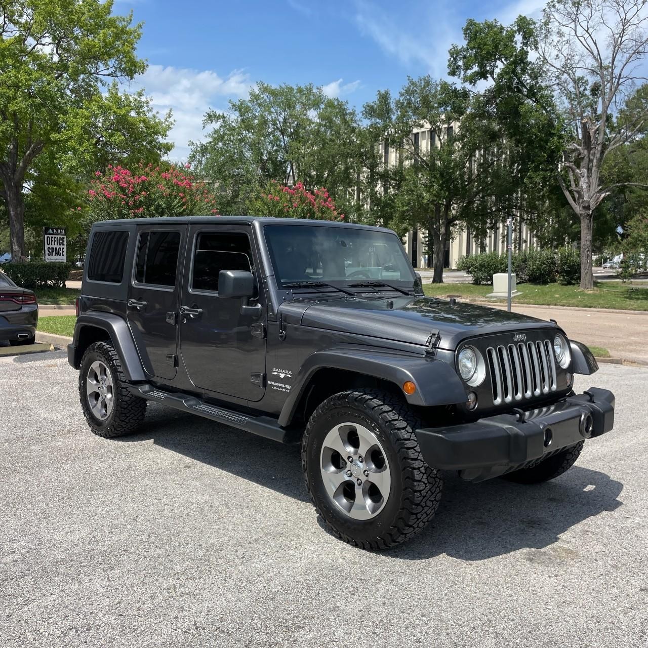 Jeep Wrangler JK Unlimited Vehicle Full-screen Gallery Image 7