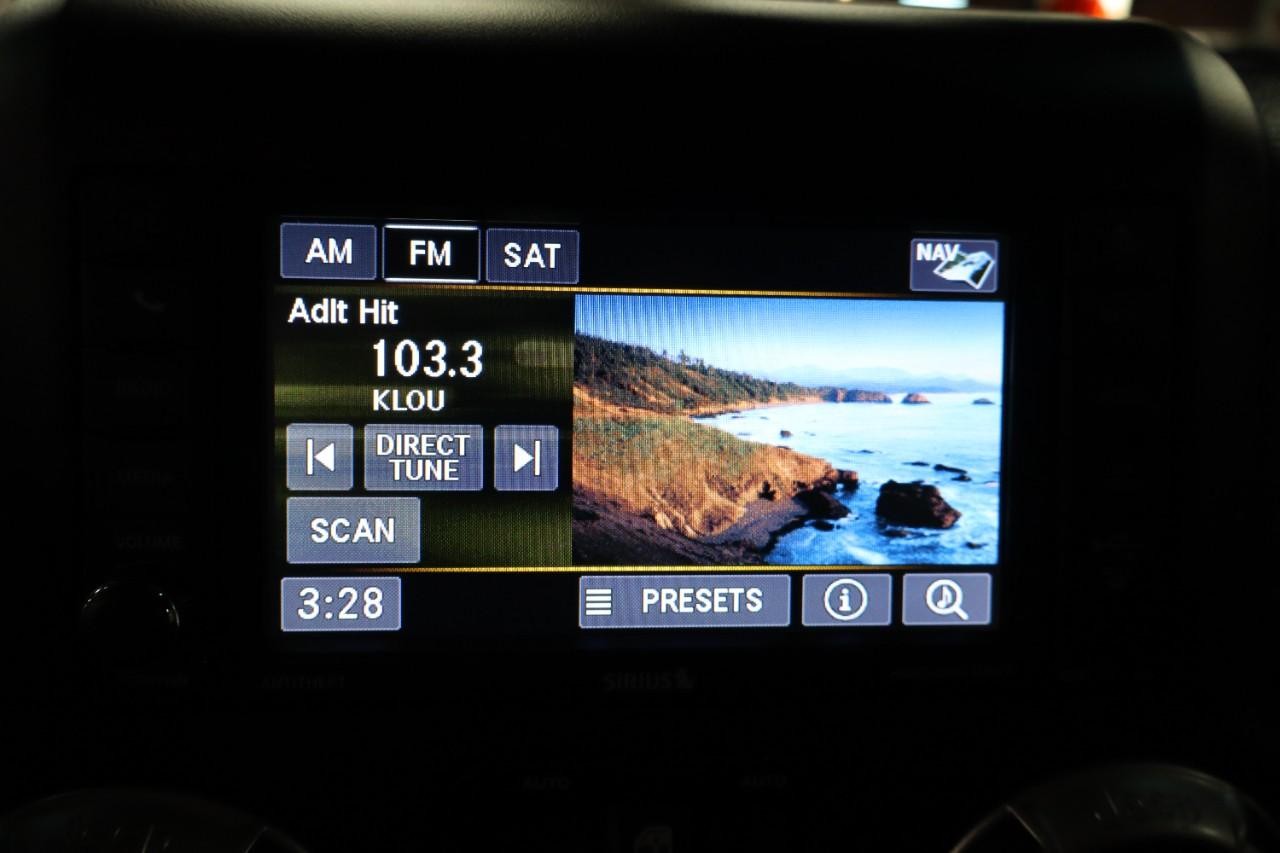 Jeep Wrangler JK Unlimited Vehicle Full-screen Gallery Image 14