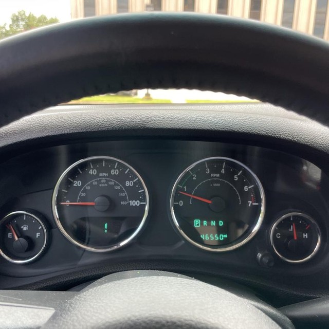 Jeep Wrangler JK Unlimited Vehicle Full-screen Gallery Image 15