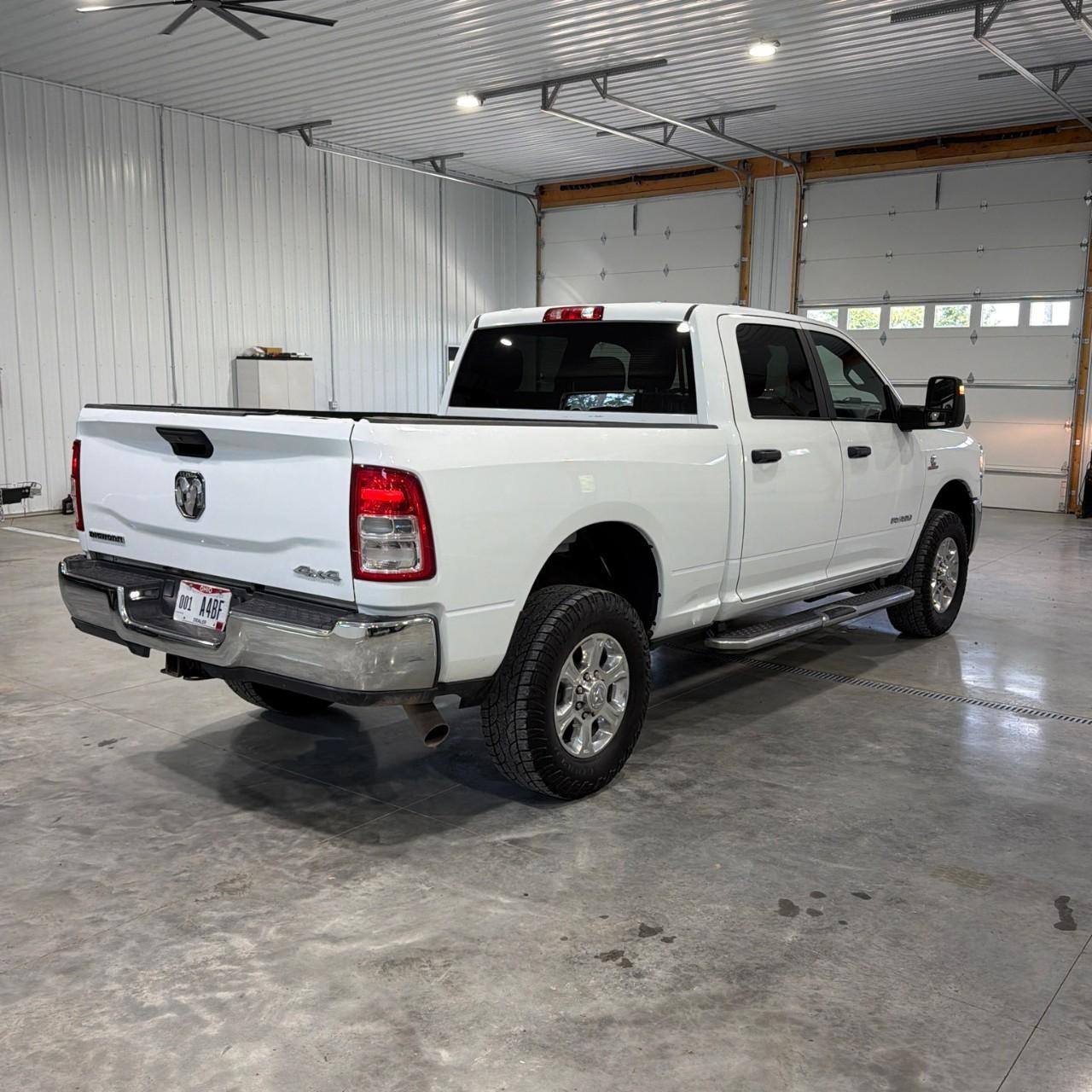 Ram 2500 Vehicle Full-screen Gallery Image 4