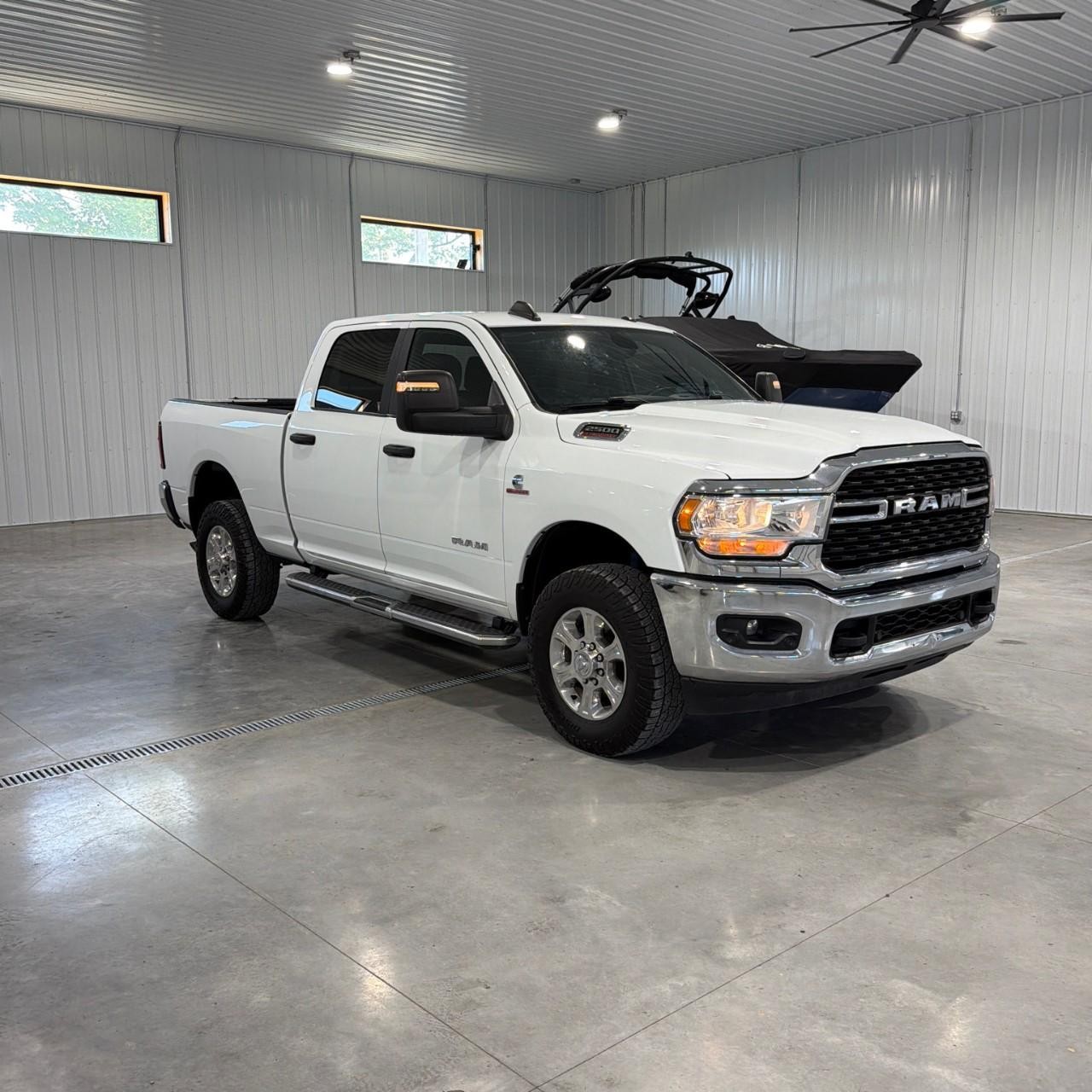 Ram 2500 Vehicle Full-screen Gallery Image 6