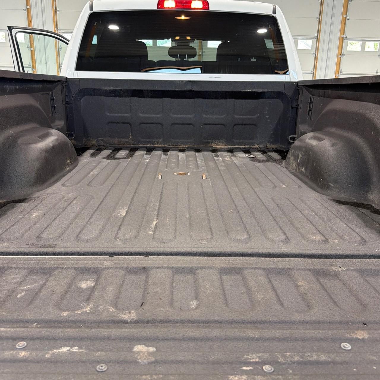 Ram 2500 Vehicle Full-screen Gallery Image 15