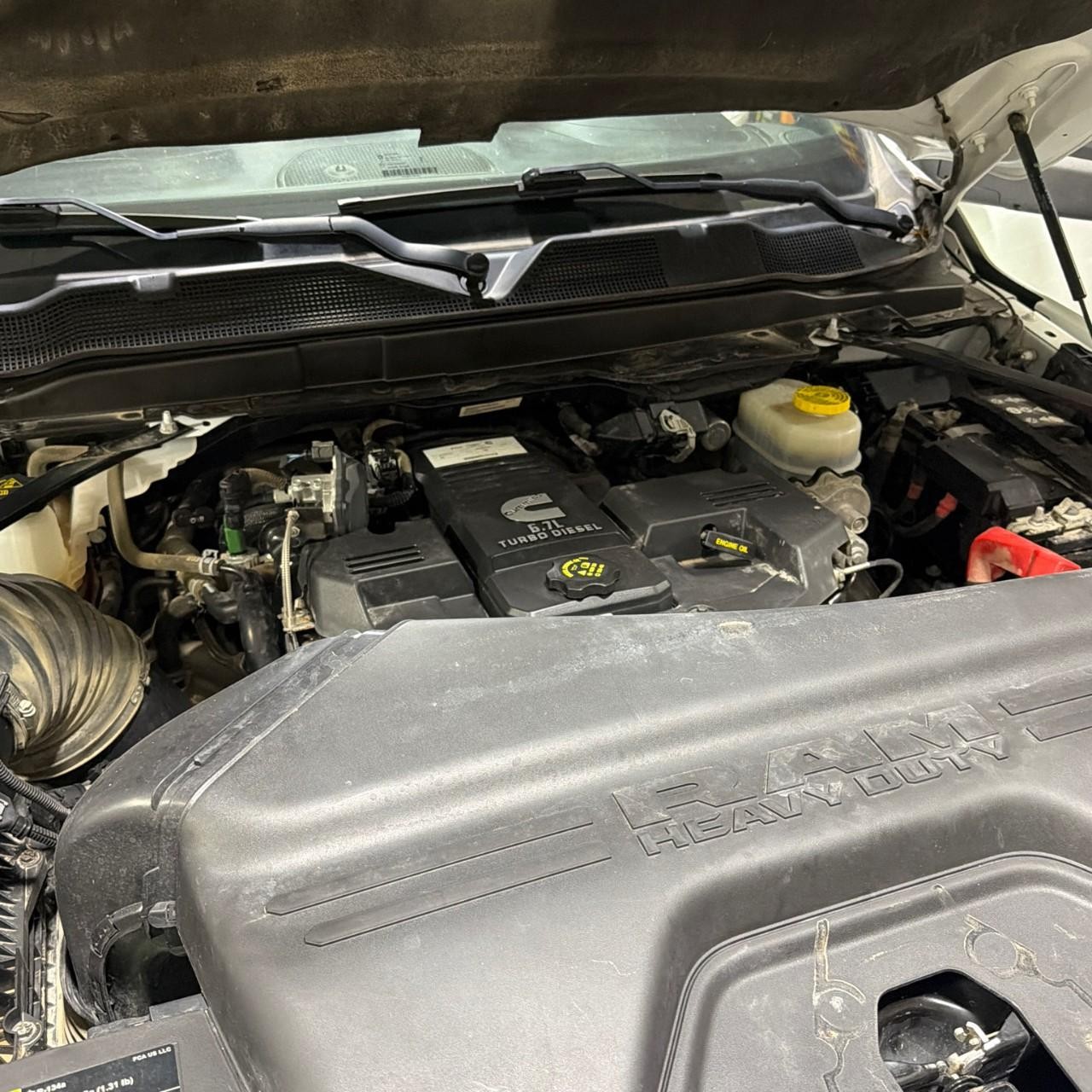 Ram 2500 Vehicle Full-screen Gallery Image 16
