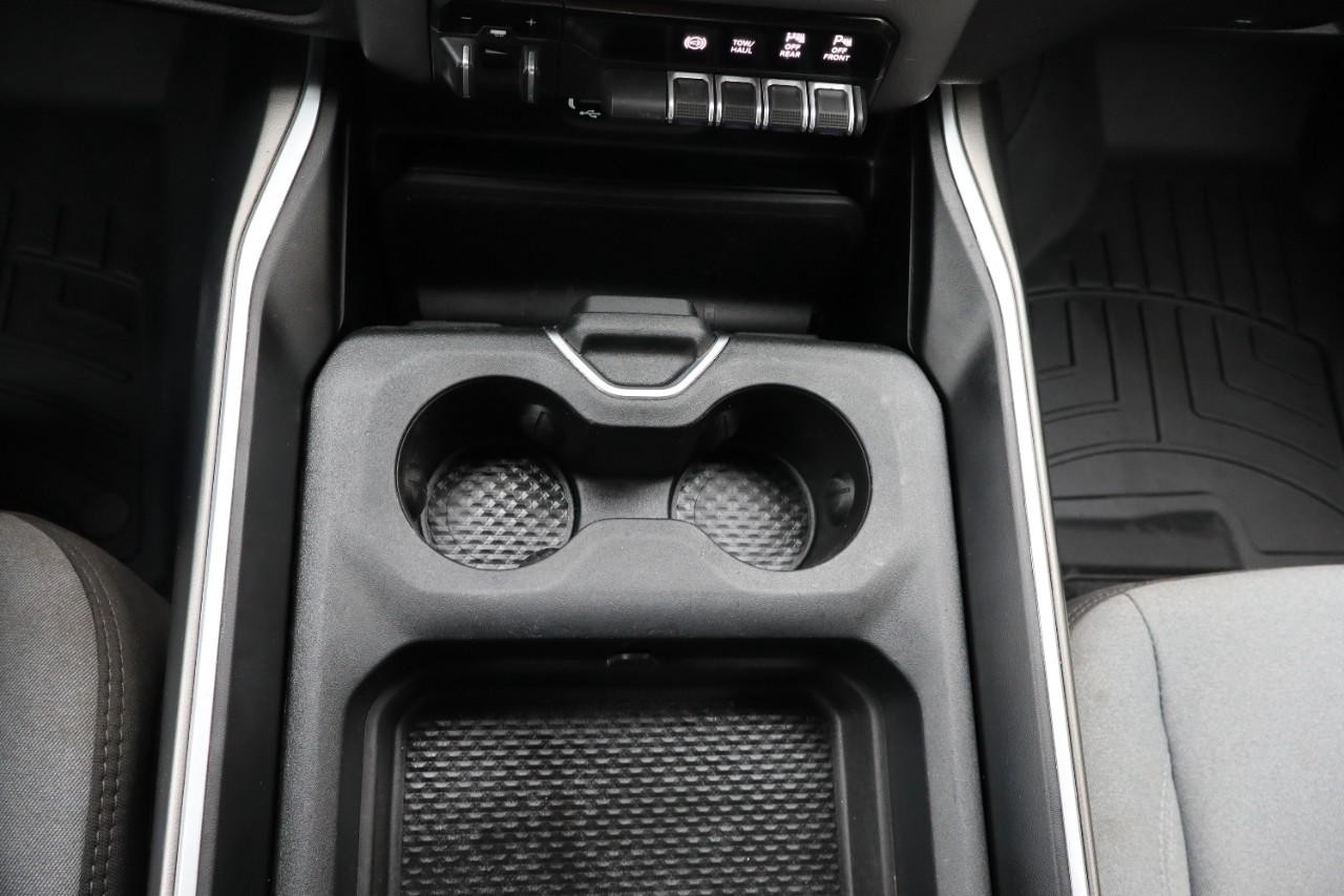 Ram 2500 Vehicle Full-screen Gallery Image 23