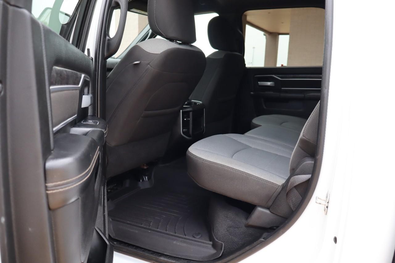 Ram 2500 Vehicle Full-screen Gallery Image 25