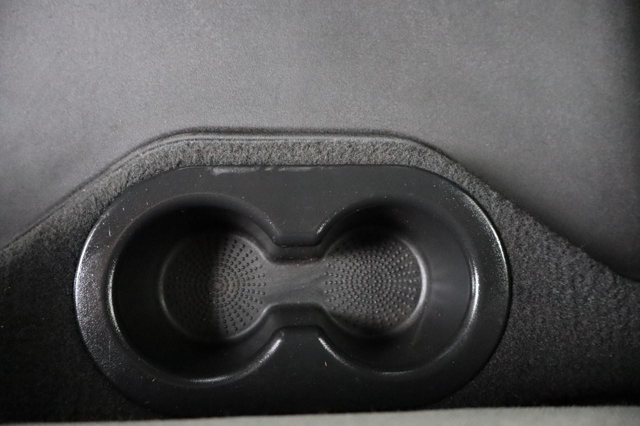 Ram 2500 Vehicle Full-screen Gallery Image 27
