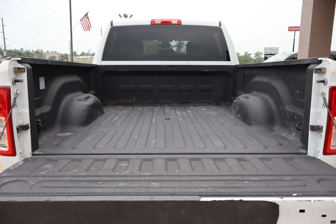 Ram 2500 Vehicle Full-screen Gallery Image 28