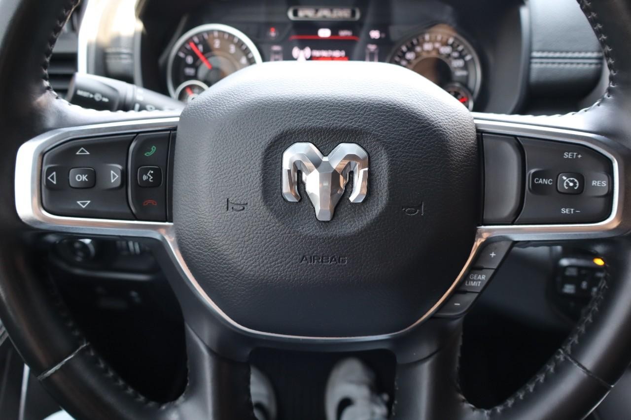 Ram 1500 Vehicle Full-screen Gallery Image 14