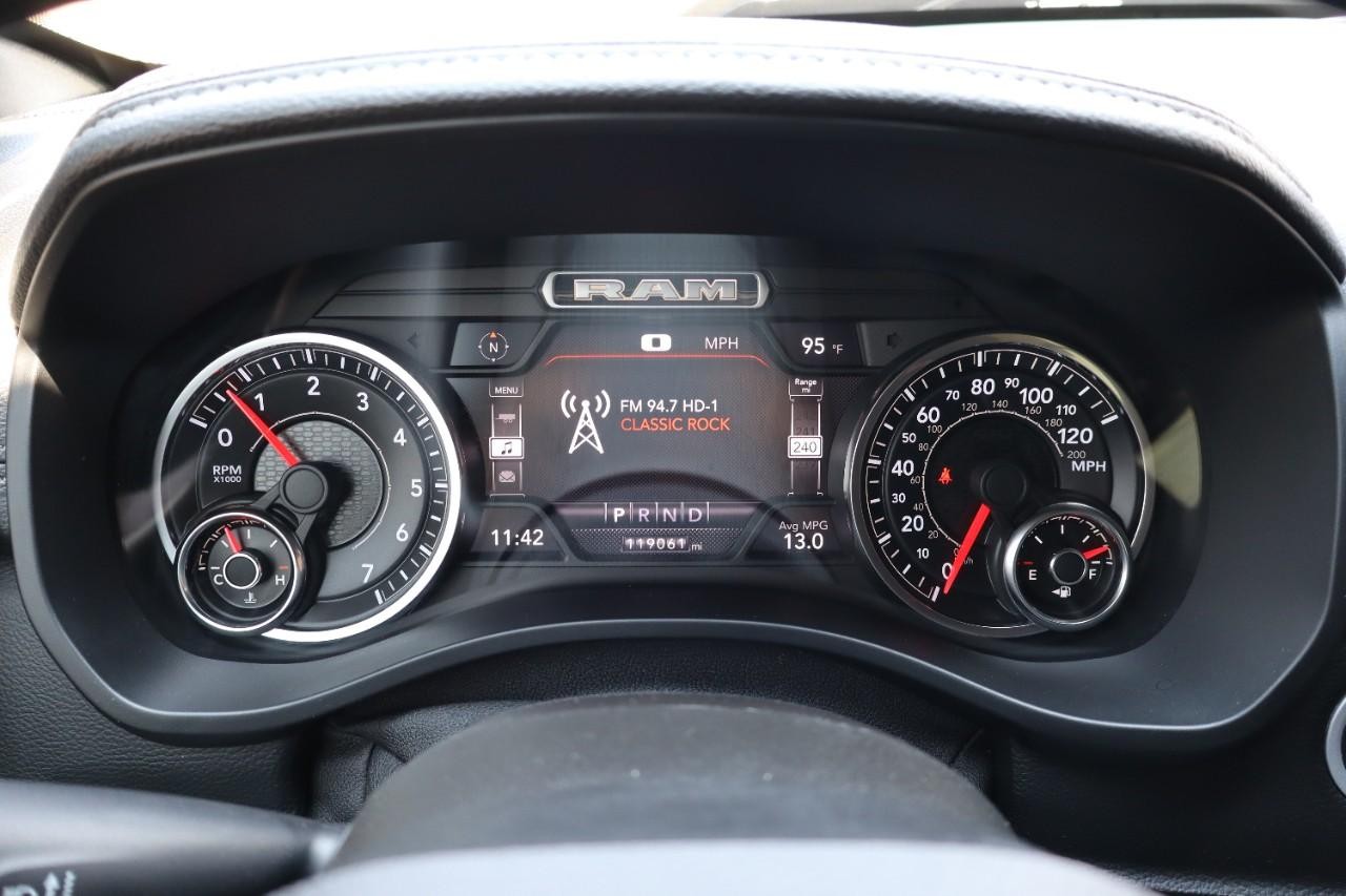 Ram 1500 Vehicle Full-screen Gallery Image 15