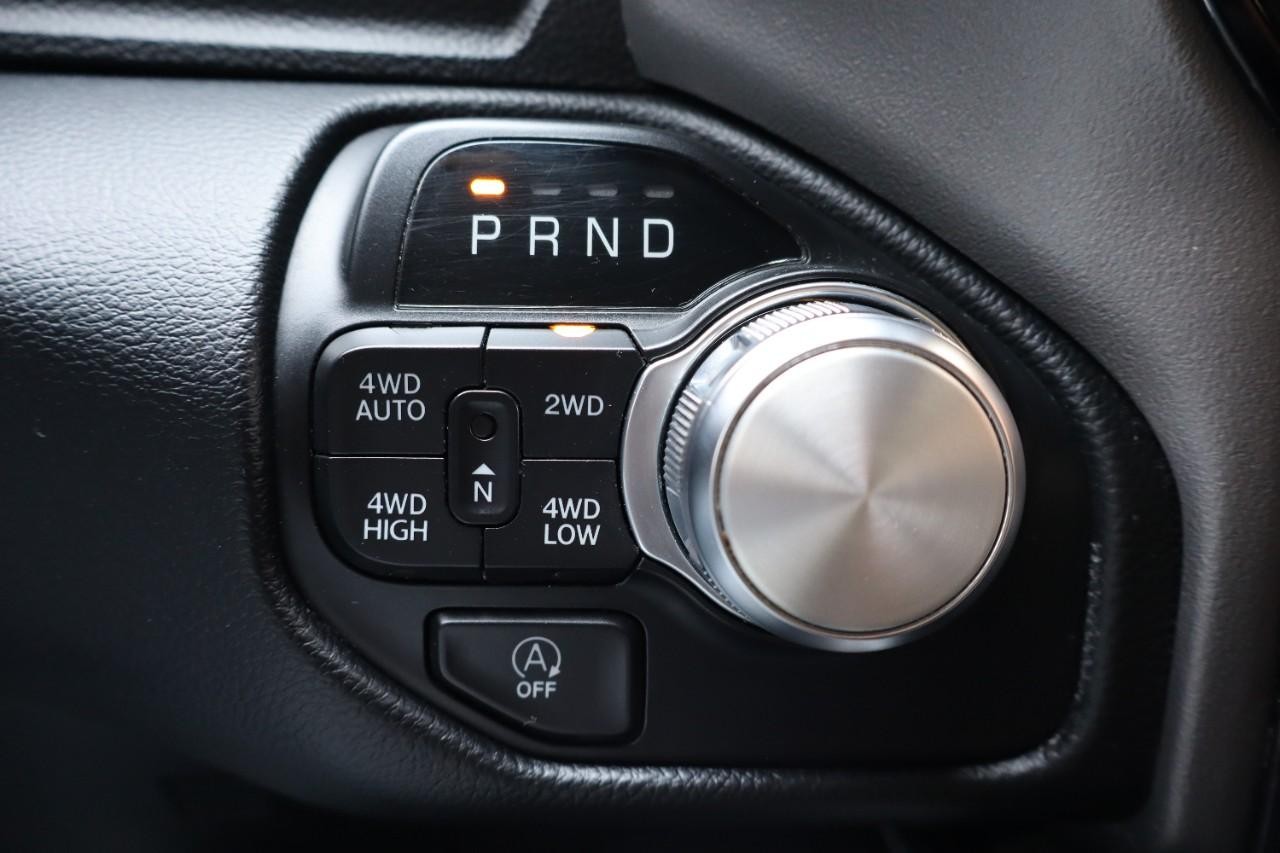 Ram 1500 Vehicle Full-screen Gallery Image 16