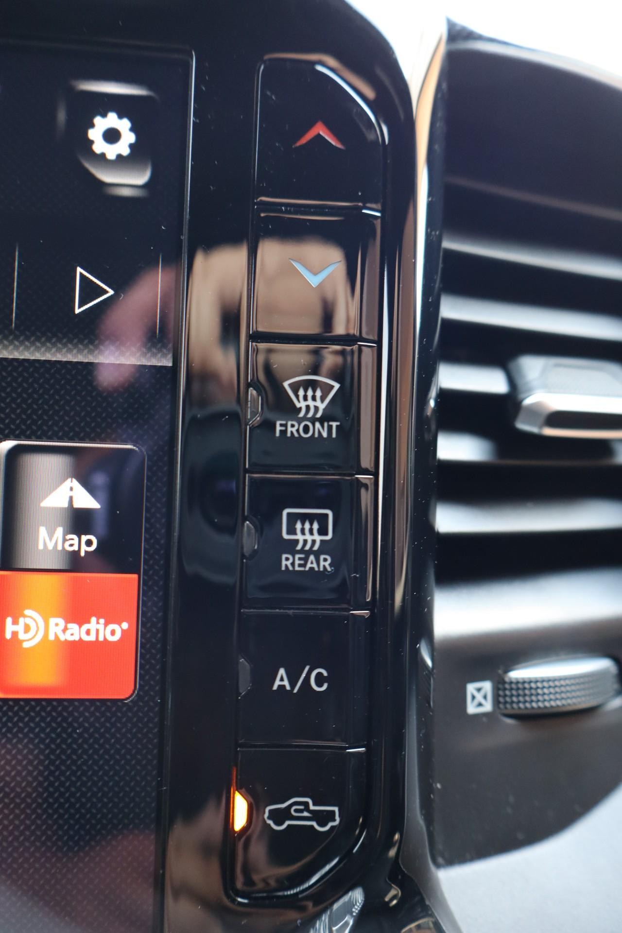Ram 1500 Vehicle Full-screen Gallery Image 20