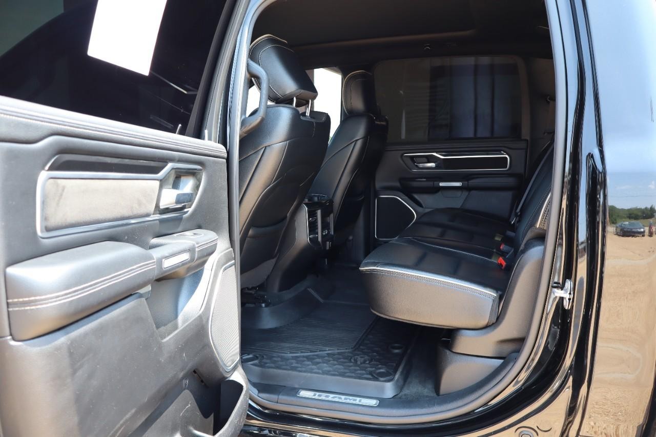 Ram 1500 Vehicle Full-screen Gallery Image 22