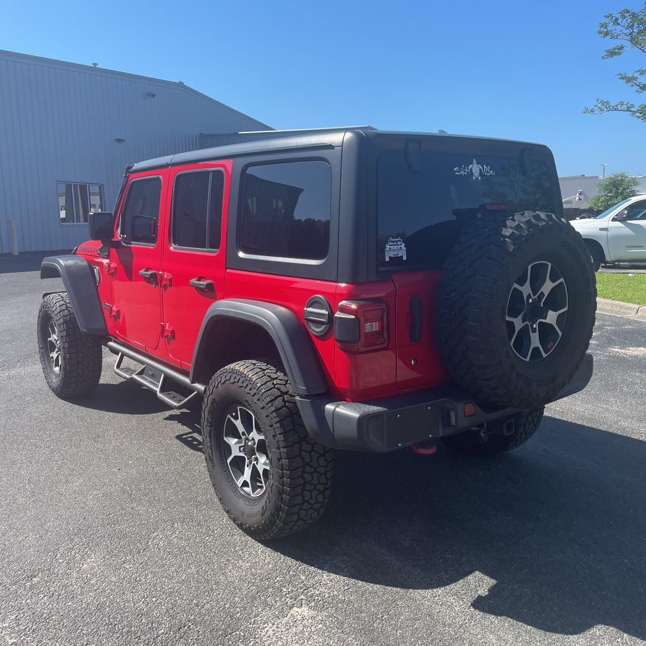 Jeep Wrangler Unlimited Vehicle Full-screen Gallery Image 3