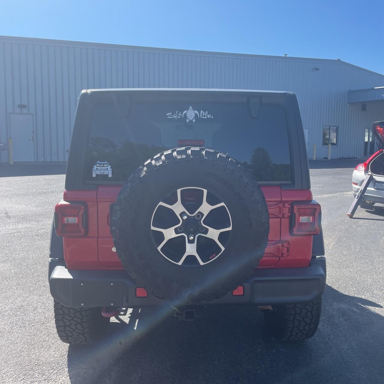 Jeep Wrangler Unlimited Vehicle Full-screen Gallery Image 4