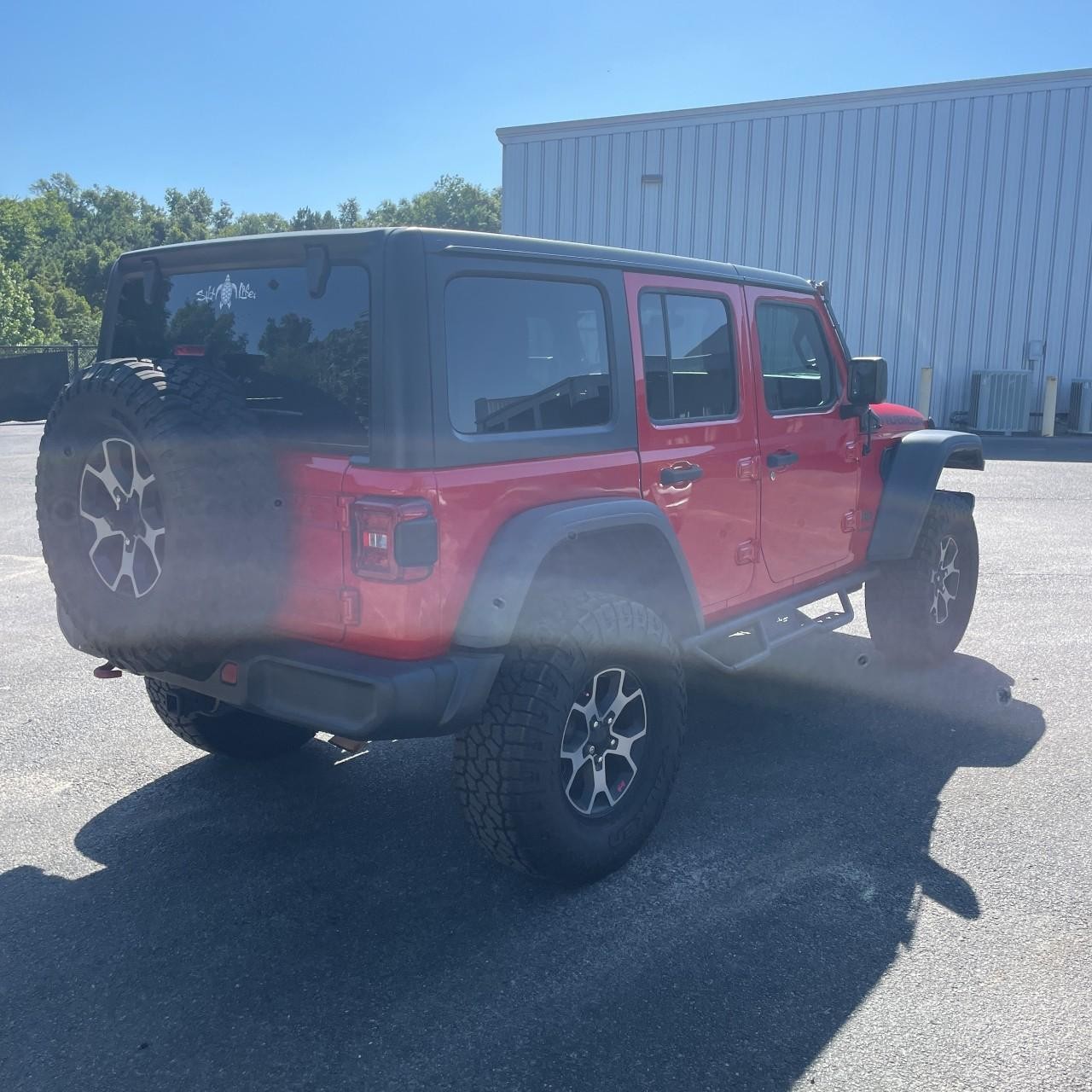 Jeep Wrangler Unlimited Vehicle Full-screen Gallery Image 5