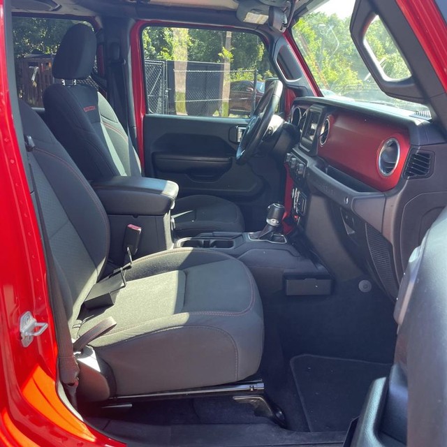 Jeep Wrangler Unlimited Vehicle Full-screen Gallery Image 10