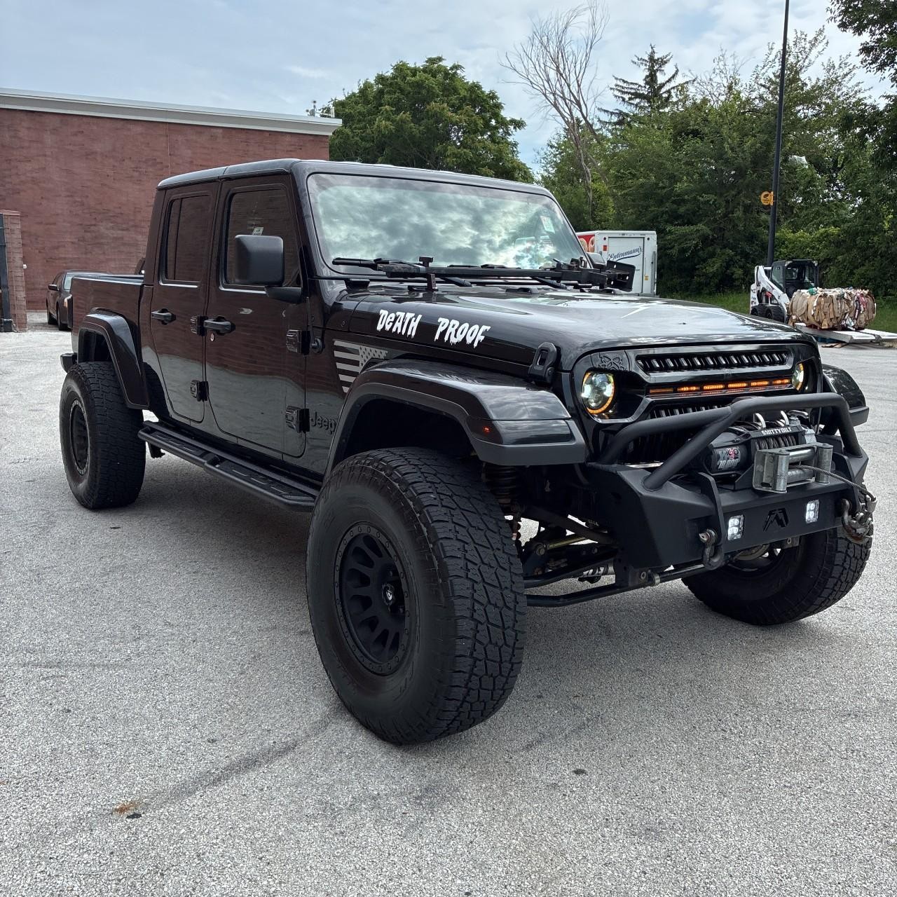 Jeep Gladiator Vehicle Full-screen Gallery Image 6