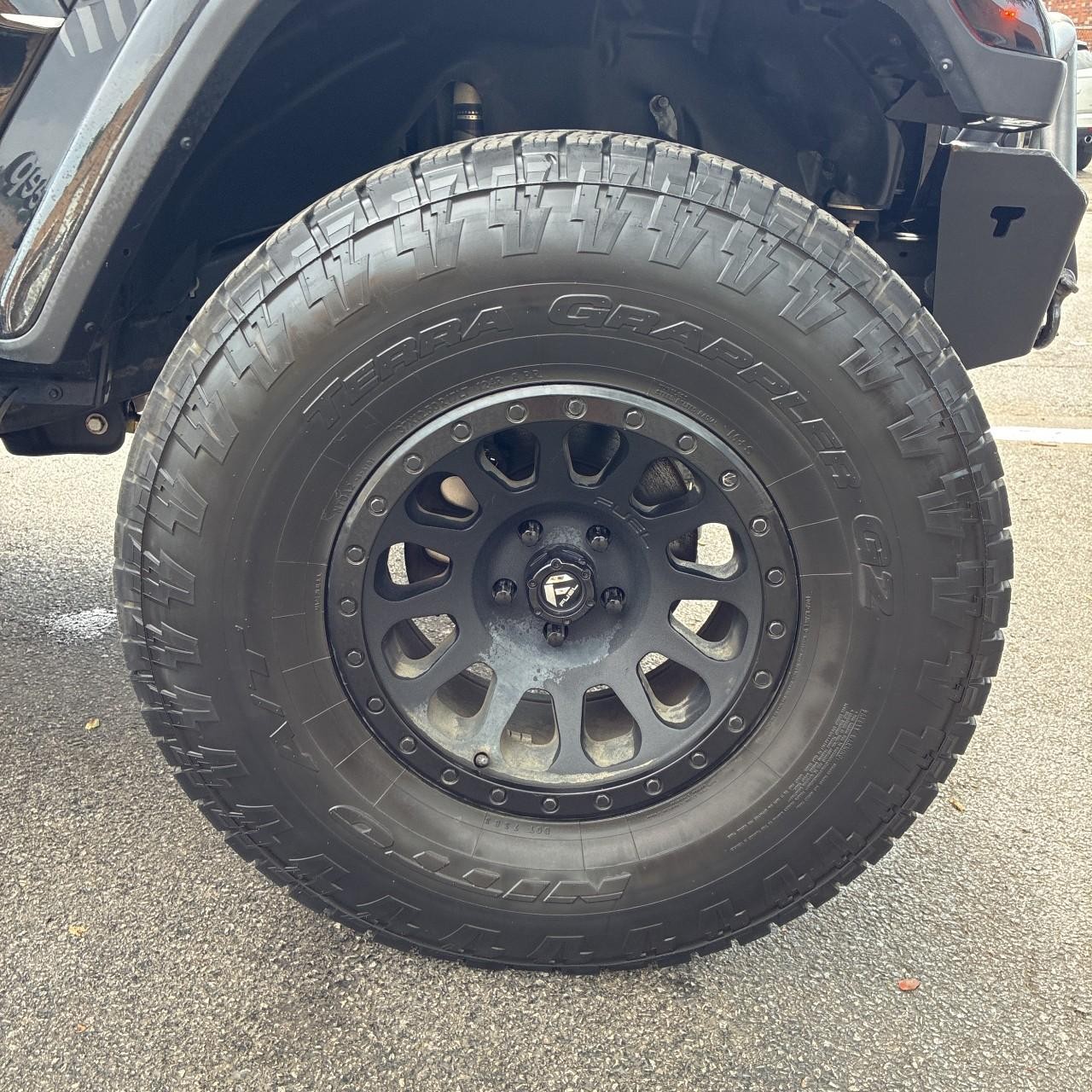 Jeep Gladiator Vehicle Full-screen Gallery Image 22