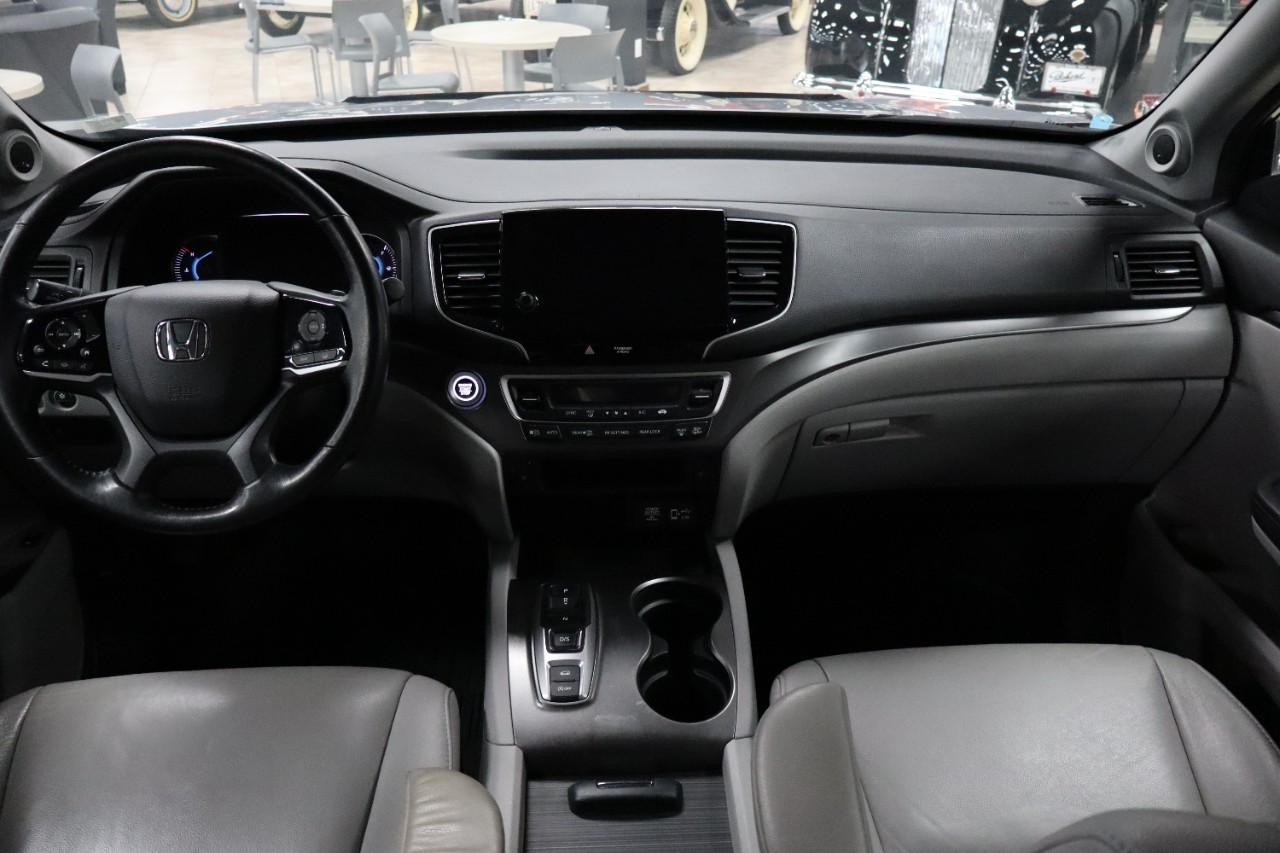 Honda Pilot Vehicle Full-screen Gallery Image 14